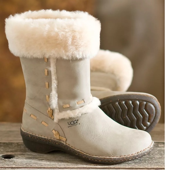 UGG Shoes - Women's Elijo UGG Boots